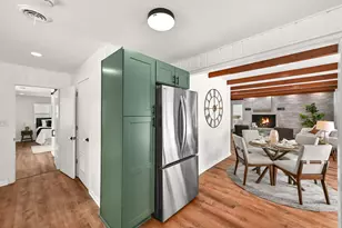 5686 N River Forest Dr, Glendale, WI 53209 - Photo 17