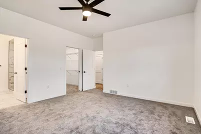 935  Crockett Dr, Holmen, WI 54636 - Photo 19