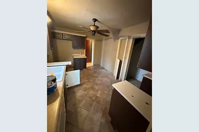 17624 W West View Ln, New Berlin, WI 53151 - Photo 13