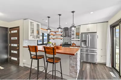 N81W13612  Wedge Ct, Menomonee Falls, WI 53051 - Photo 13