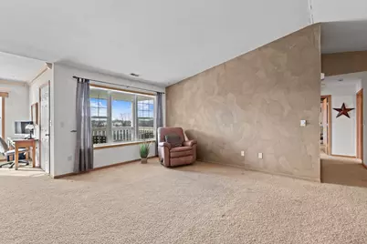 6955 S Rolling Meadows Ct, Oak Creek, WI 53154 - Photo 7