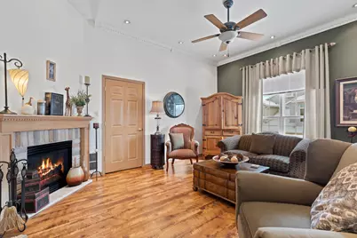 6955 S Rolling Meadows Ct, Oak Creek, WI 53154 - Photo 3