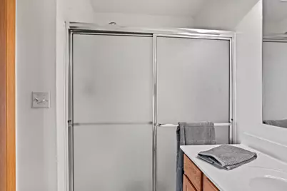 6955 S Rolling Meadows Ct, Oak Creek, WI 53154 - Photo 19