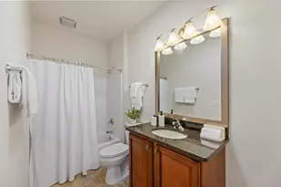 W178N11384 Island View Ct, Germantown, WI 53022 - Photo 29