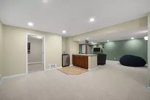 4066 W Whispering Ridge Pass, Franklin, WI 53132 - Photo 19