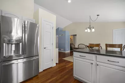 4066 W Whispering Ridge Pass, Franklin, WI 53132 - Photo 9