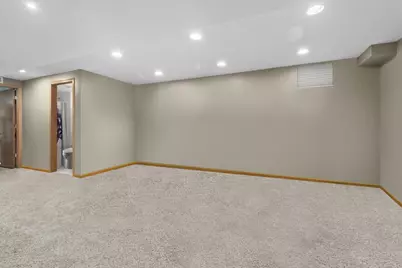 7970  Summit Dr, Delavan, WI 53115 - Photo 27