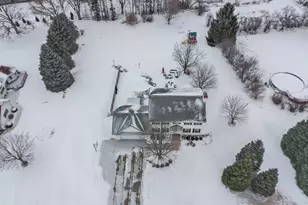 7970 Summit Dr, Delavan, WI 53115 - Photo 5