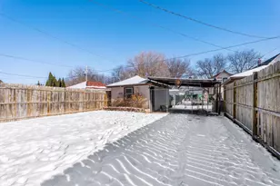 2068 S 32nd St, Milwaukee, WI 53215 - Photo 17