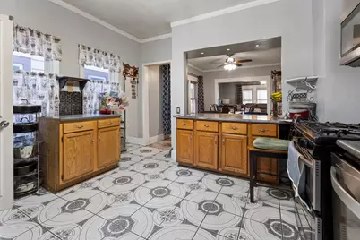 2068 S 32nd St, Milwaukee, WI 53215 - Photo 5