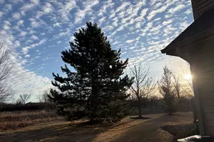 10736 N Essex Ct, Mequon, WI 53092 - Photo 31