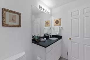 10736 N Essex Ct, Mequon, WI 53092 - Photo 25