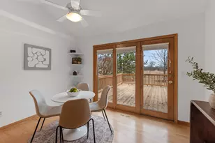 10736 N Essex Ct, Mequon, WI 53092 - Photo 11