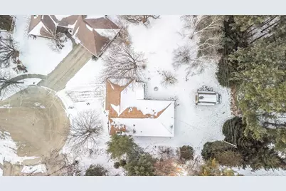 2864  N Apache Dr, Sheboygan, WI 53083 - Photo 7