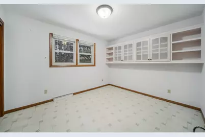 2864  N Apache Dr, Sheboygan, WI 53083 - Photo 23