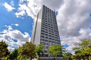 2525 S Shore Dr, Milwaukee, WI 53207 - Photo 1