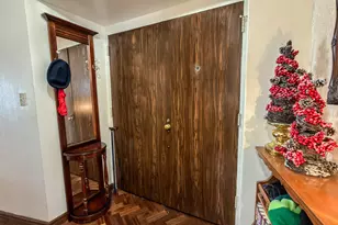 2525 S Shore Dr, Milwaukee, WI 53207 - Photo 13