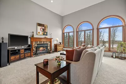 1169  Aspen Ct, Grafton, WI 53024 - Photo 5