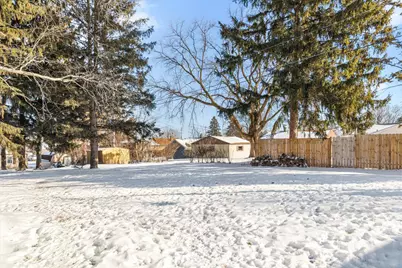 1000  Grant Pl, West Bend, WI 53090 - Photo 27