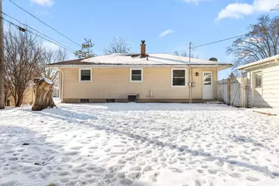 1000  Grant Pl, West Bend, WI 53090 - Photo 29