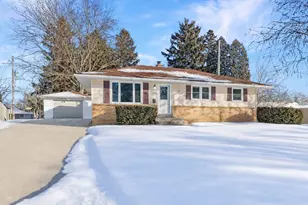 1000 Grant Pl, West Bend, WI 53090 - Photo 1
