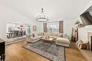 337 Sand Hill Ln, Dousman, WI 53118 - Photo 7