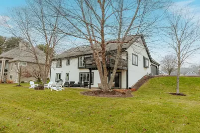 337  Sand Hill Ln, Dousman, WI 53118 - Photo 3