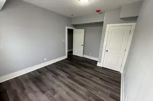 2707 W Highland Blvd, Milwaukee, WI 53208 - Photo 25