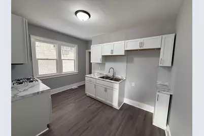 2707 W Highland Blvd #2709, Milwaukee, WI 53208 - Photo 11