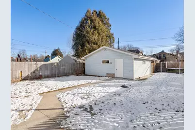 2407  Henry St, Sheboygan, WI 53081 - Photo 21