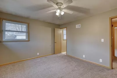 1317 N 116th St, Wauwatosa, WI 53226 - Photo 11