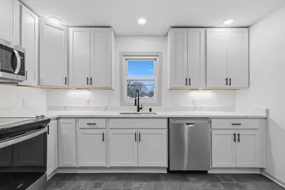 2706 S 48th St, Milwaukee, WI 53219 - Photo 11