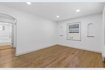 2706 S 48th St, Milwaukee, WI 53219 - Photo 7