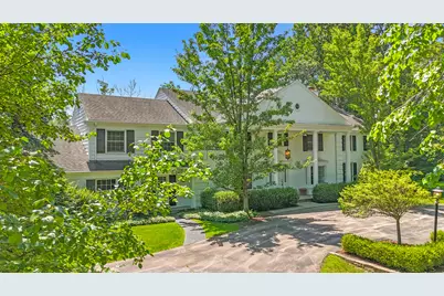 2305 W County Line Rd, River Hills, WI 53217 - Photo 37