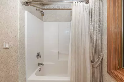 15245 W Woodland Dr, New Berlin, WI 53151 - Photo 39