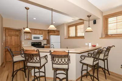 15245 W Woodland Dr, New Berlin, WI 53151 - Photo 45