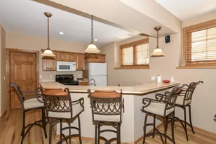 15245 W Woodland Dr, New Berlin, WI 53151 - Photo 45