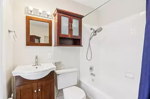 327 W Mineral St, Milwaukee, WI 53204 - Photo 7