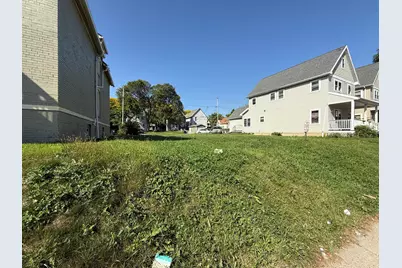 2523 N 35th St, Milwaukee, WI 53210 - Photo 3