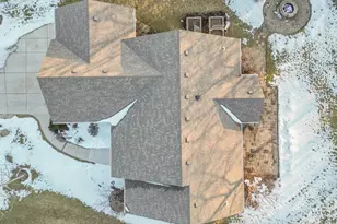 W207N17393 Parkview Dr, Jackson, WI 53037 - Photo 47