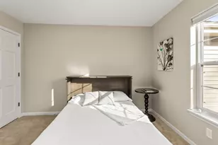 W207N17393 Parkview Dr, Jackson, WI 53037 - Photo 25