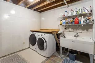 W207N17393 Parkview Dr, Jackson, WI 53037 - Photo 39