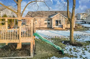 W207N17393 Parkview Dr, Jackson, WI 53037 - Photo 41