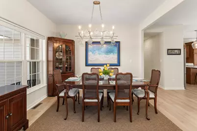 W207N17393  Parkview Dr, Jackson, WI 53037 - Photo 5