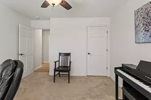 W207N17393 Parkview Dr, Jackson, WI 53037 - Photo 29