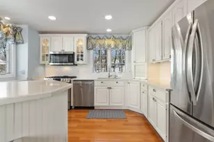 56 Rolling Green Dr, Fontana, WI 53125 - Photo 5