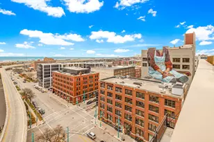 400 N Broadway, Milwaukee, WI 53202 - Photo 17