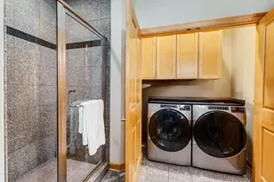 400 N Broadway, Milwaukee, WI 53202 - Photo 11