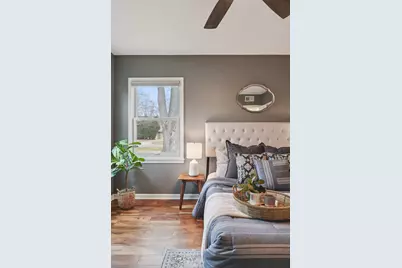 8035 N Poplar Dr, Fox Point, WI 53217 - Photo 25