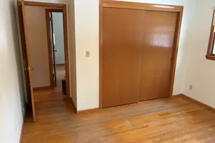 6106 S 121st St, Hales Corners, WI 53130 - Photo 7